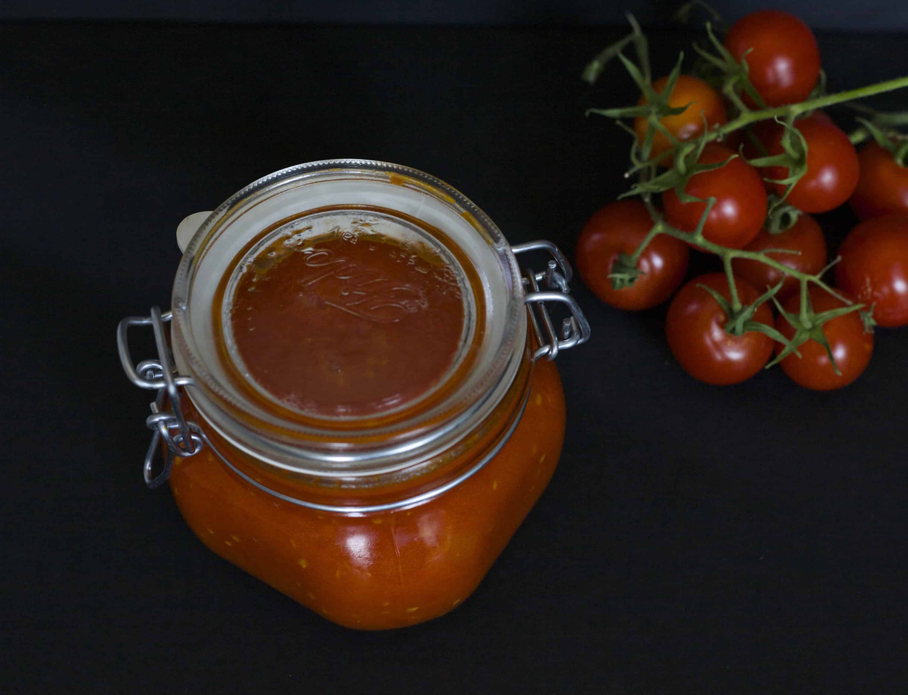 fresh tomato sauce recipe1 | The Domestic Dietitian