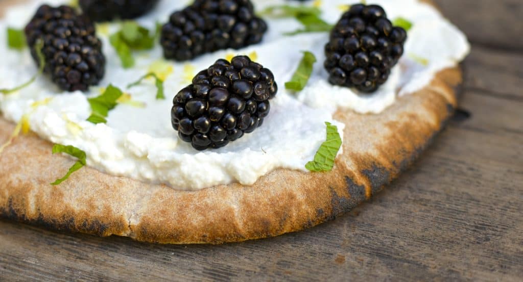 blackberry ricotta pita2