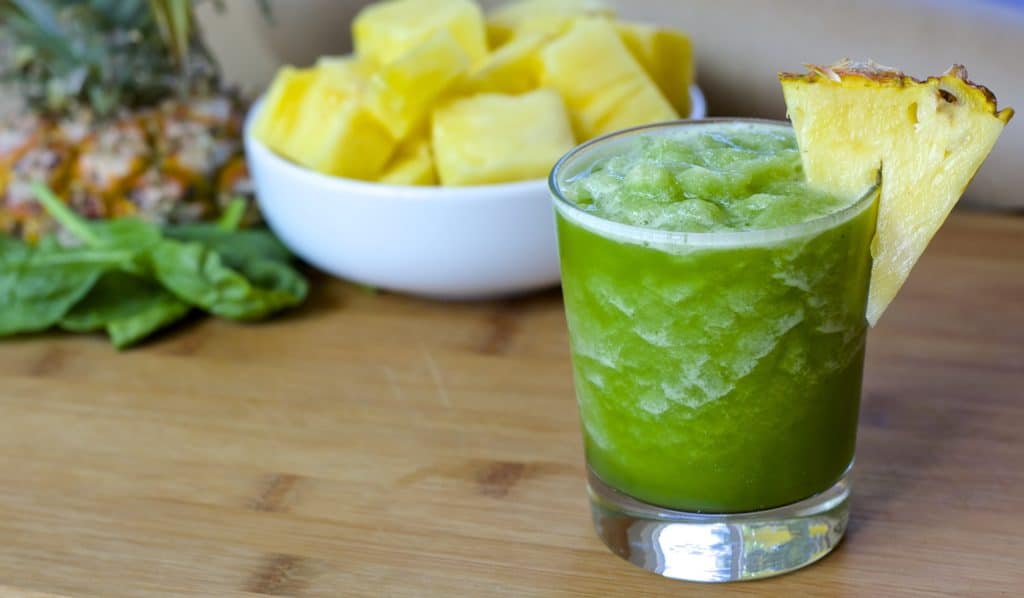 pineapple core spinach smoothie2