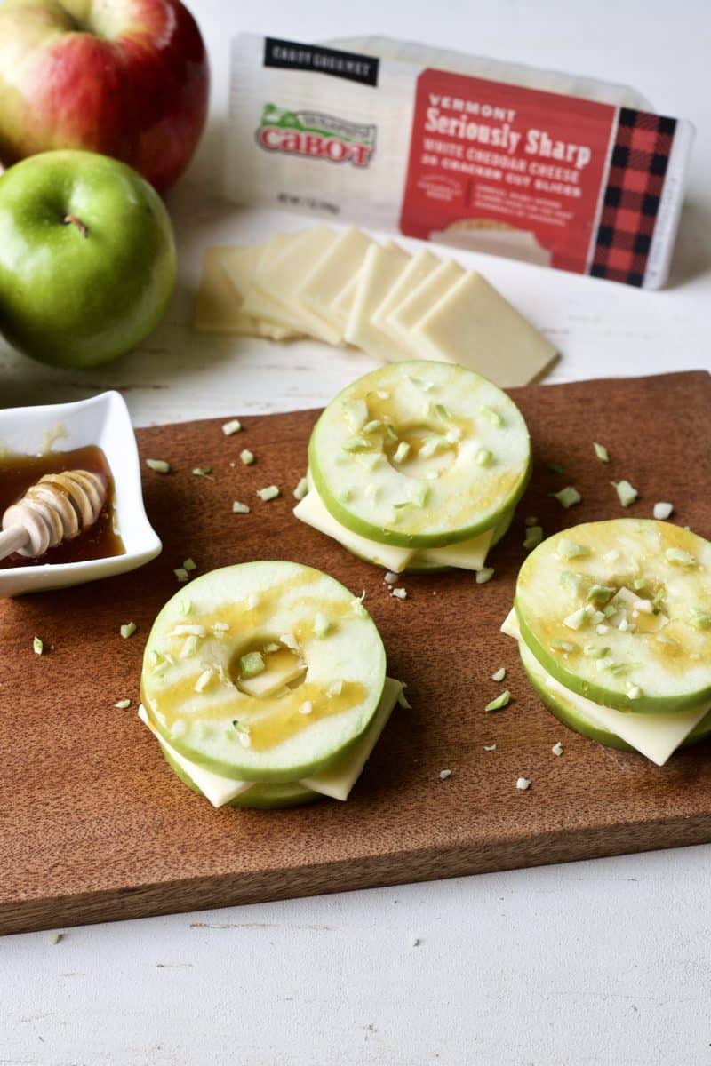 cheddar apple sandwiches with broccoli sprinkles1