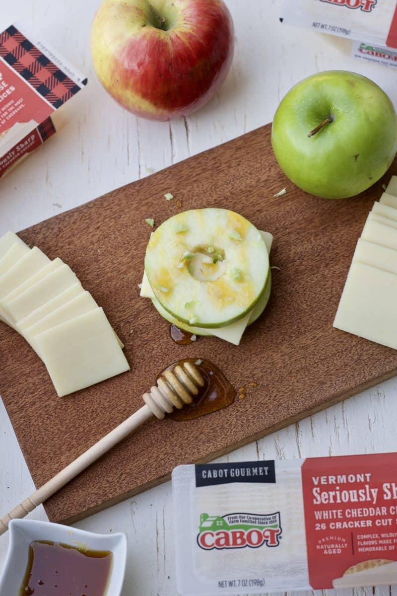 cheddar apple sandwiches with broccoli spirinkles5