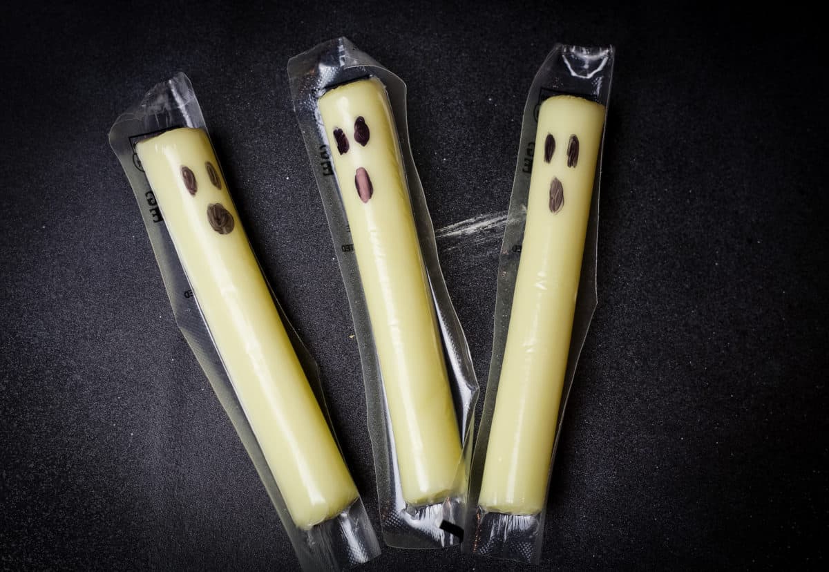 spooky string cheese halloween snack idea