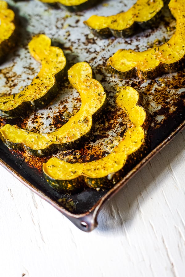 herb roasted acorn squash 1