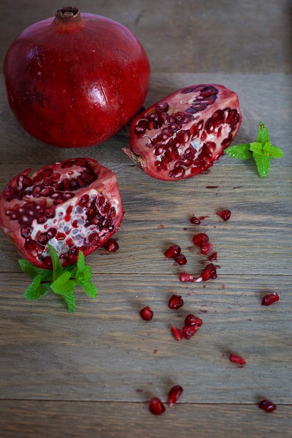 pomegranate health benefits and nutrition. 