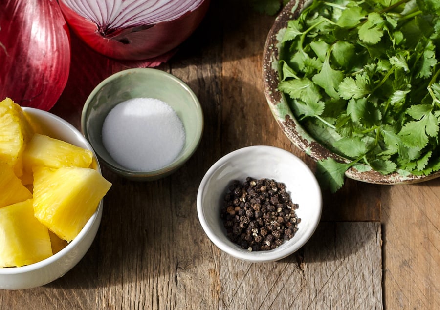 pineapple salsa ingredients 