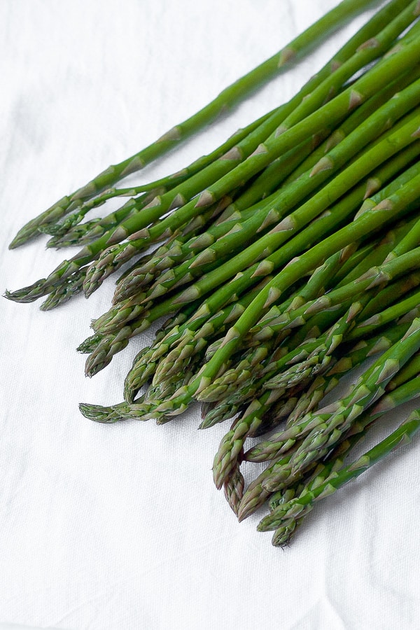 spring asparagus bundle for leek and asparagus soup recipe