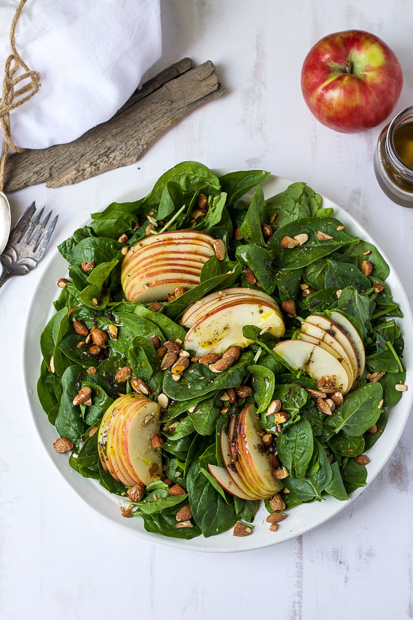 almond apple spinach salad mediterranean recipe