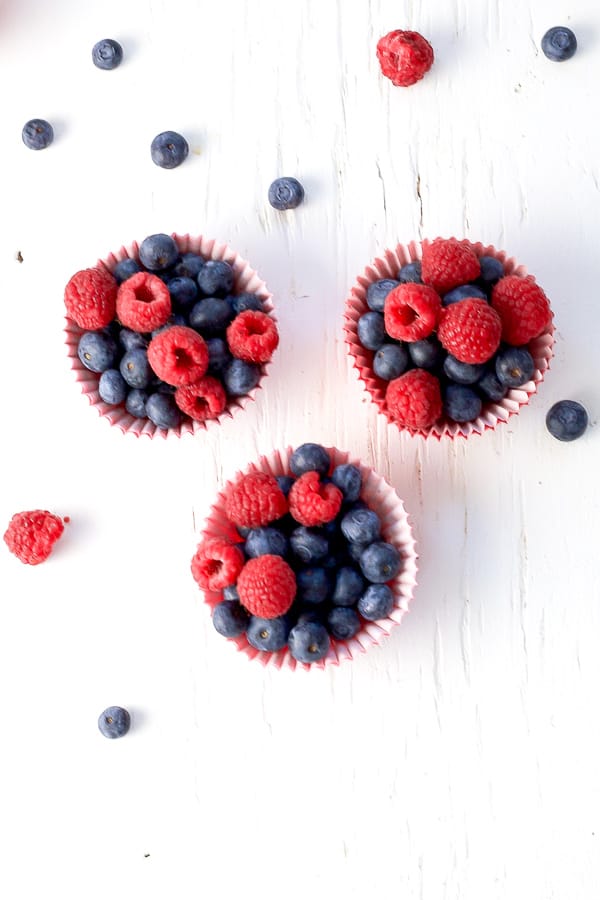 mixed berry bowls for healthy valentines day treats