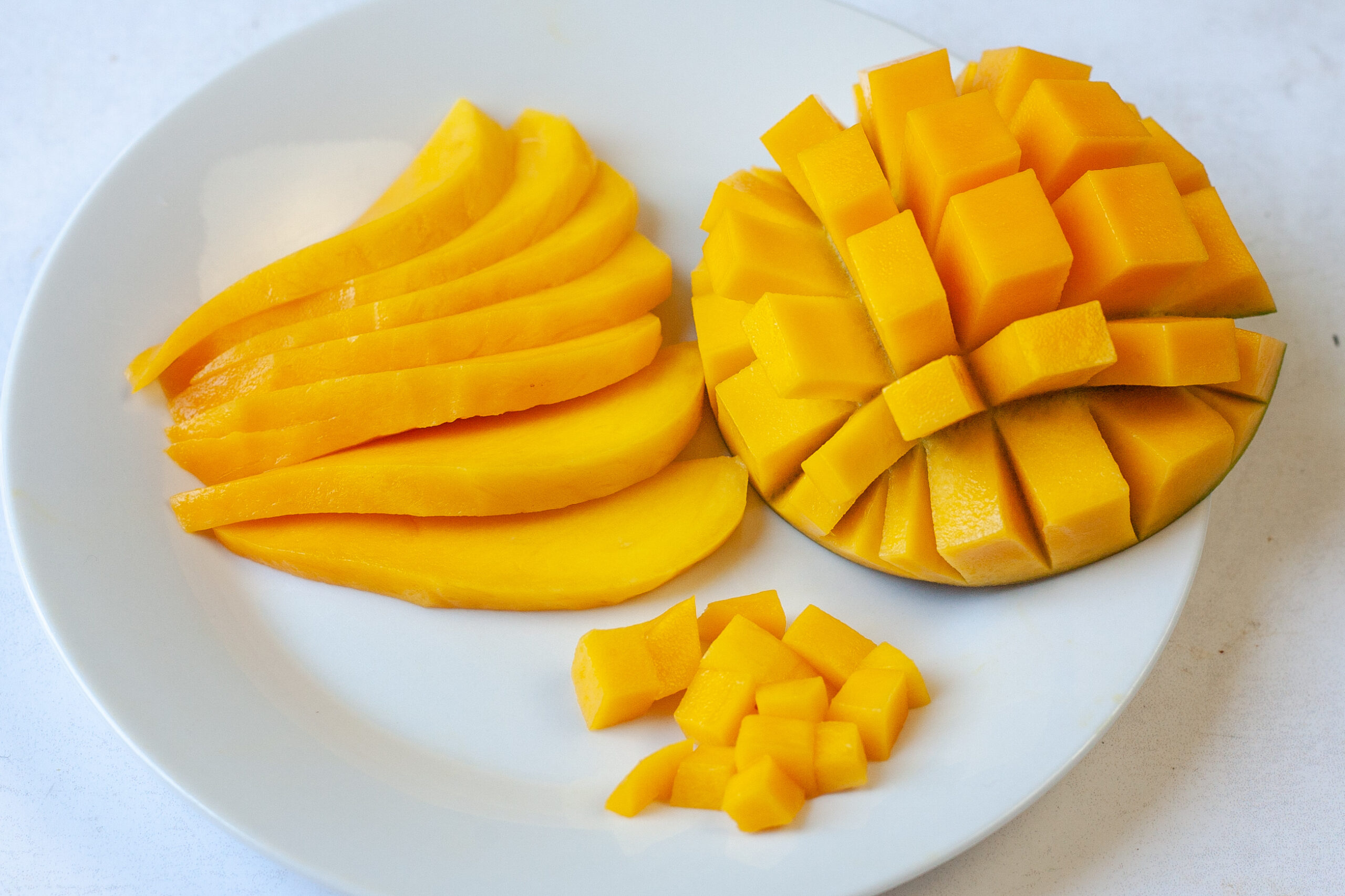 How to Cut a Mango - Mediterranean Diet - The Domestic Dietitian