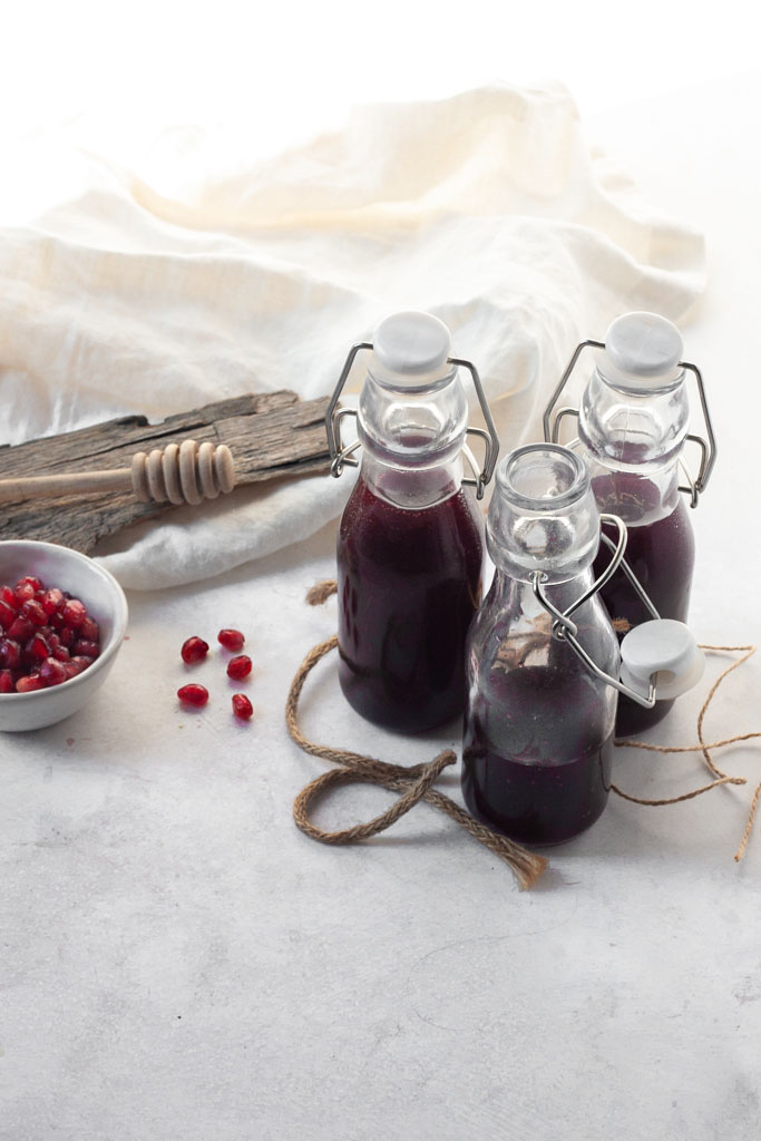 easy and delicious pomegranate dressing recipe