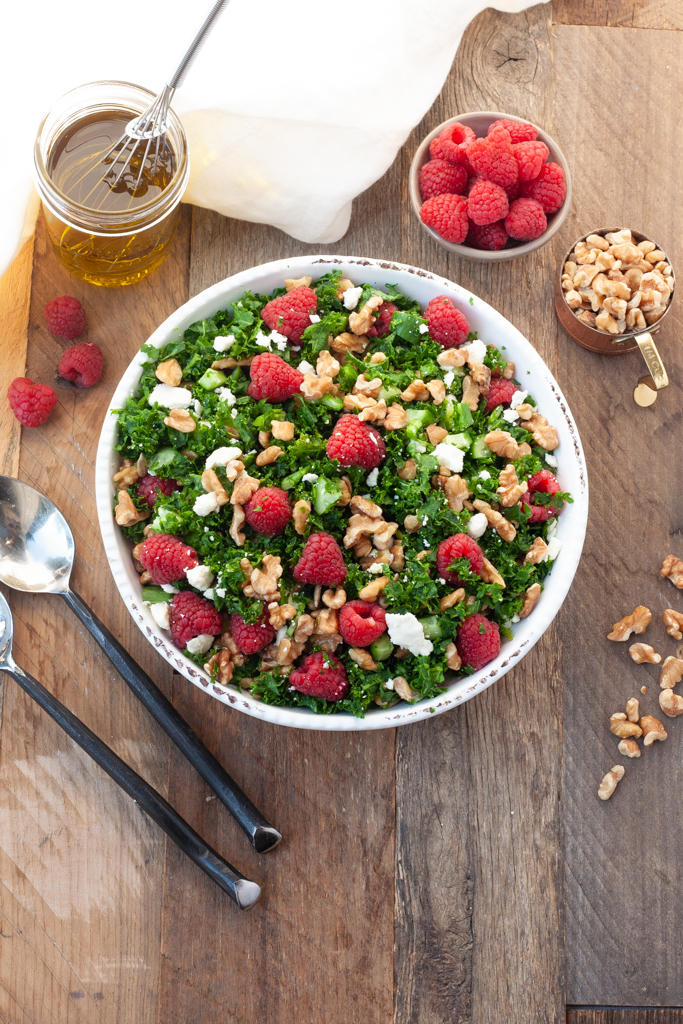 raspberry walnut salad - Mediterranean diet recipe