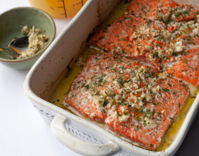 baked salmon with pineapple garlic and herb sauce