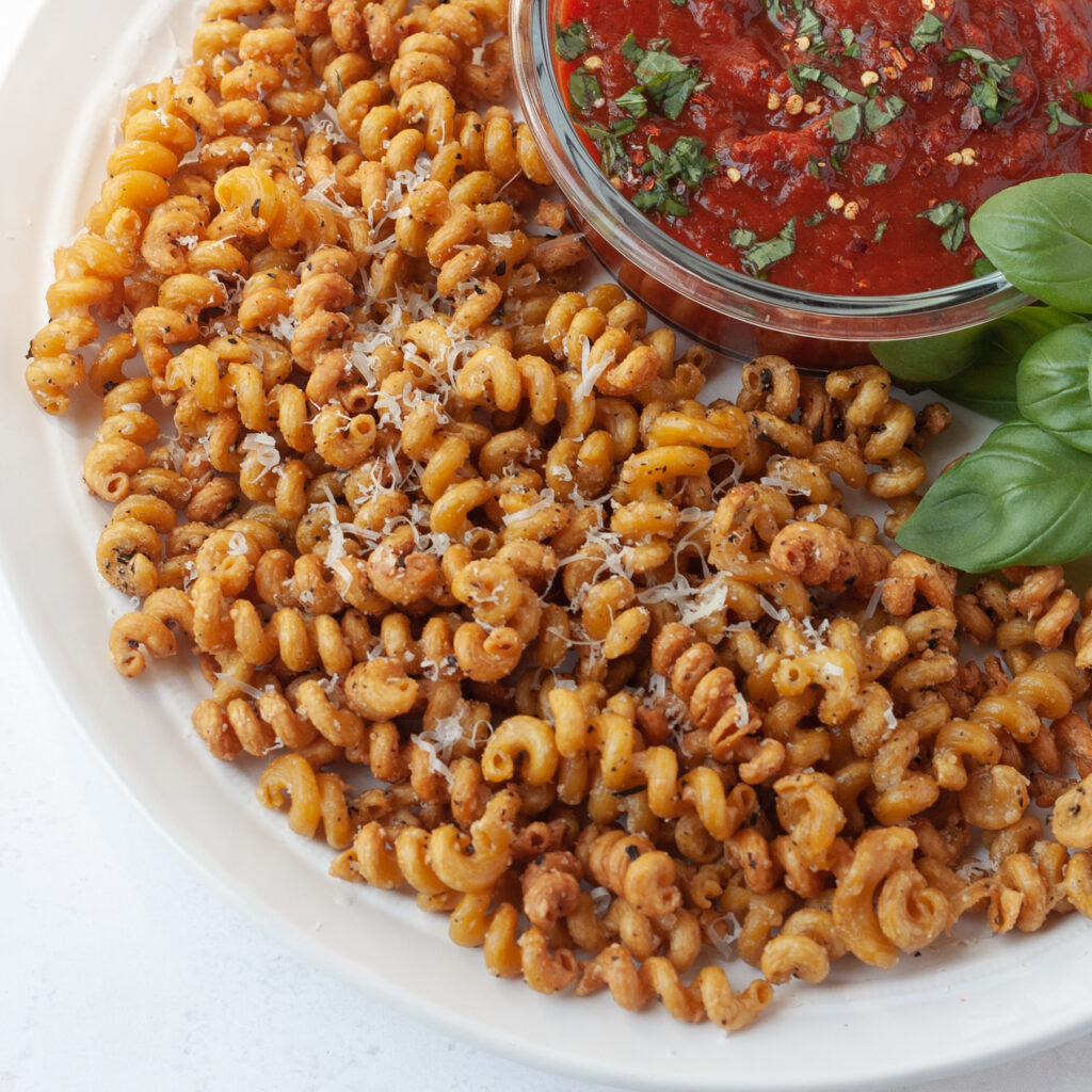 pasta chips with spicy marinara