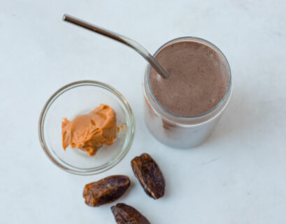 date and peanut butter smoothie