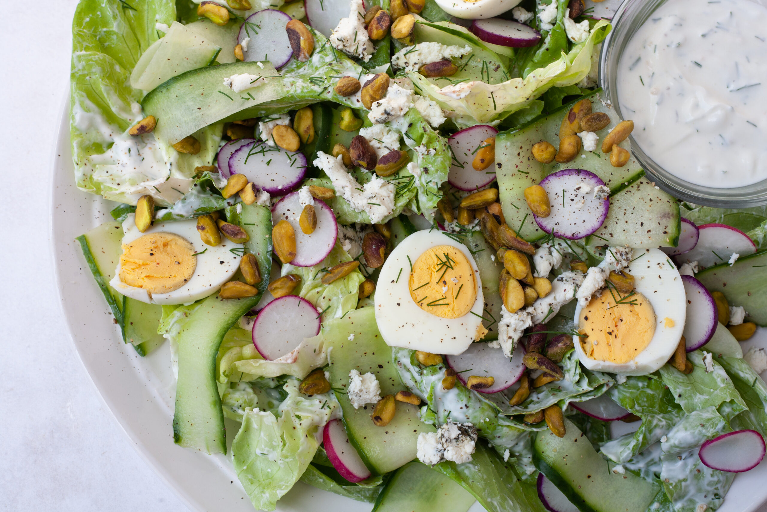 summer salad with dill yogurt dressing